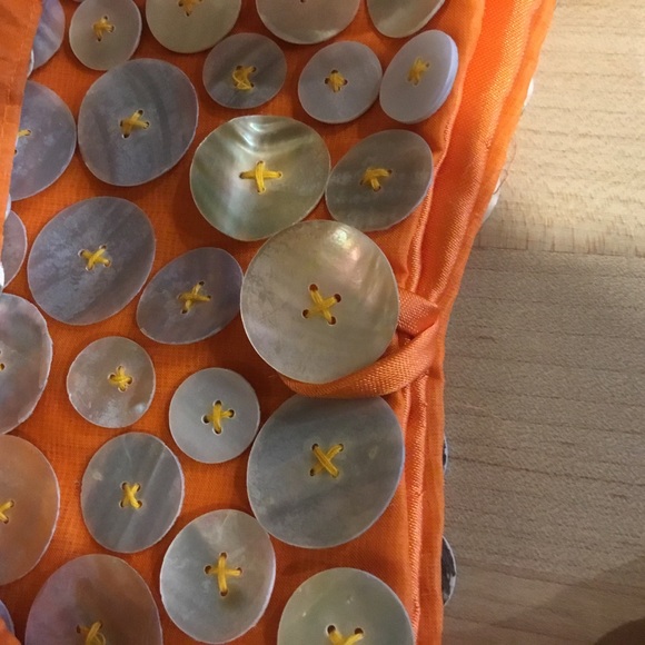 Shell button purse - Picture 3 of 5